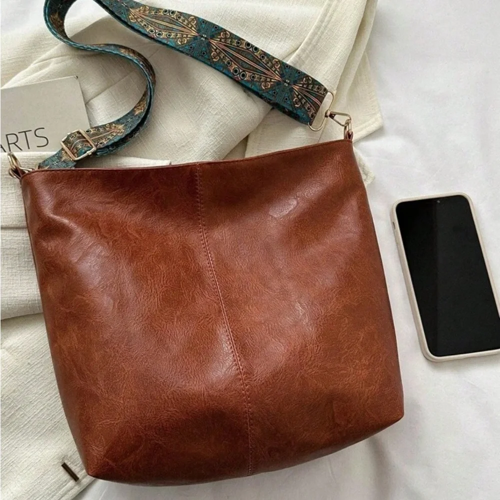 ⚠️Clearance Brown Leather Tote Bag with Patterned Blue Strap - Picture 2 of 7